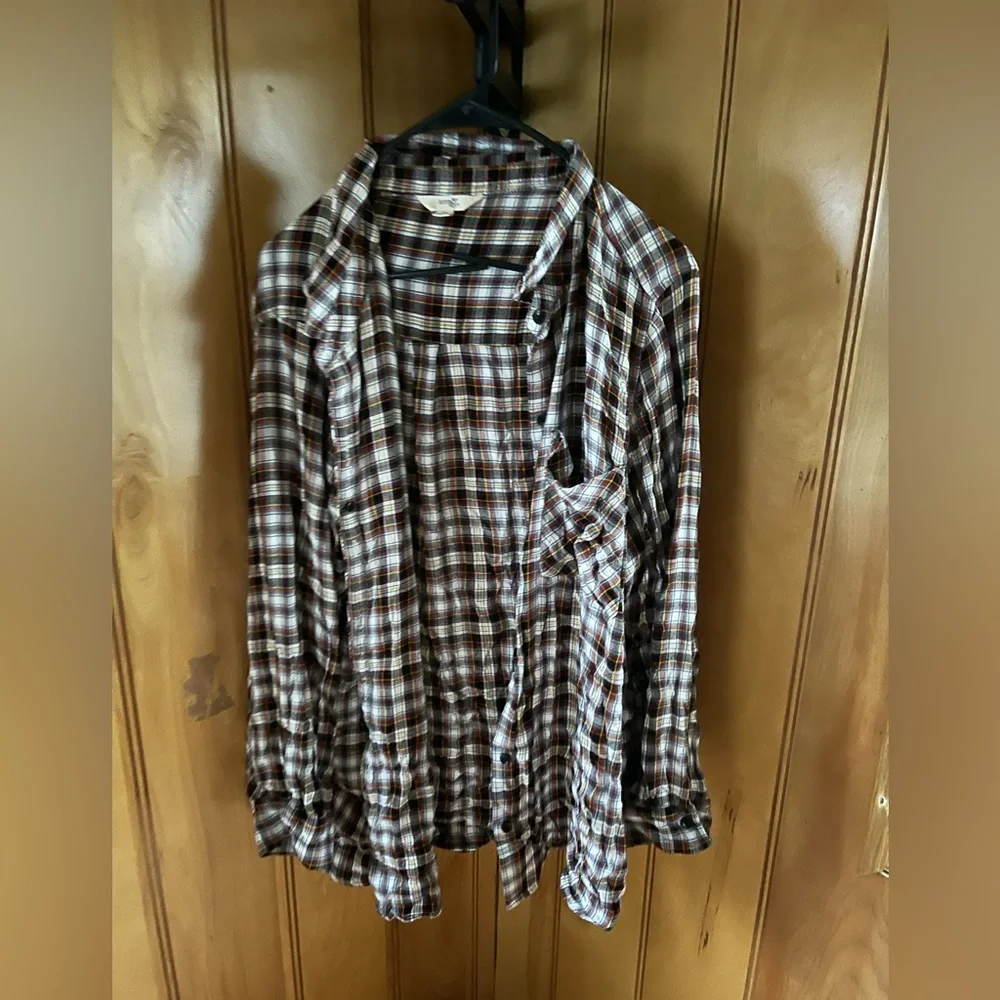 Women’s button up - Picture 1 of 2